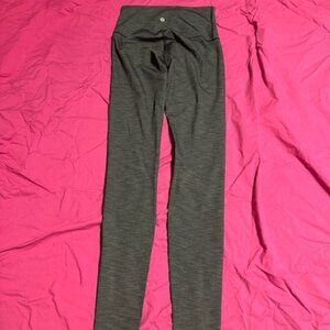 Lululemon size 6 HR Luxtreme wunder under leggings